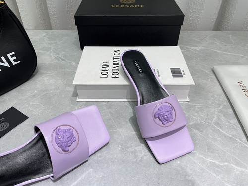 Versace Early Spring New Sastefang Leather Slipper 35-40-d78ebbd4